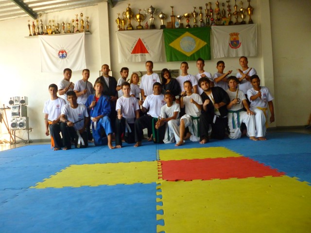 Tor��es e t�cnicas no Semin�rio de Armas em Minas Gerais