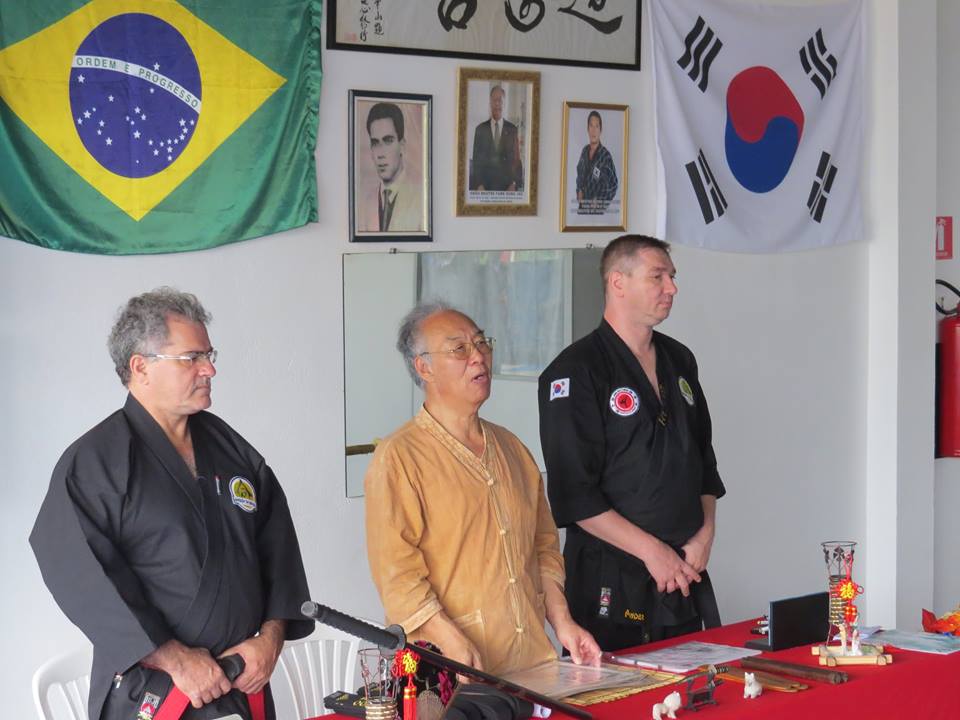 Entrega dos Certificados Internacional e Estadual de Faixa Preta