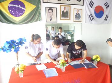 Choi Go Gim - Gwanju - Cor�ia e Sadja Kwan - BH/MG - Brasil